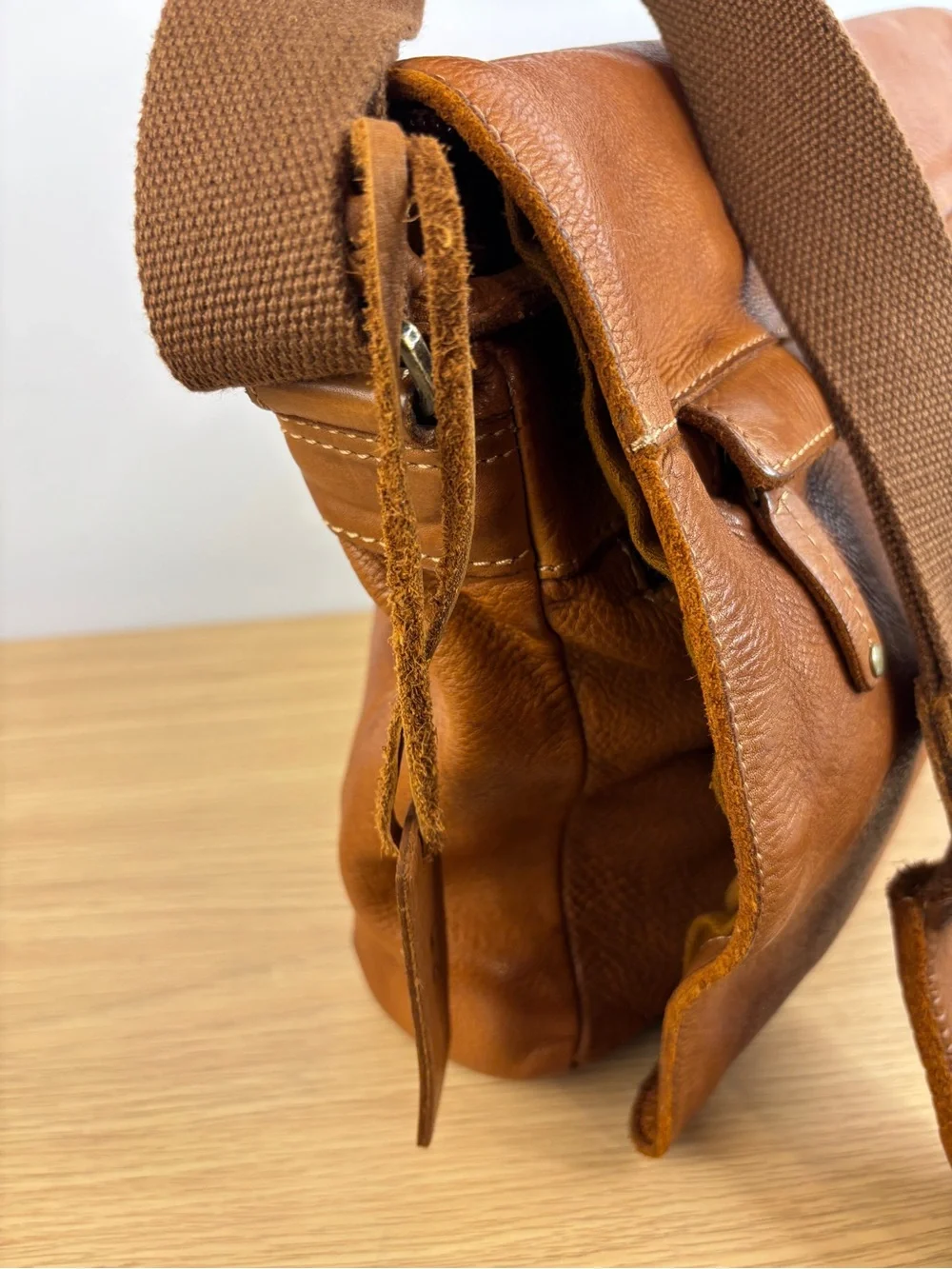 Marta Ponti Oslo Cognac Leather Messanger Shoulder Bag LIKE NEW!